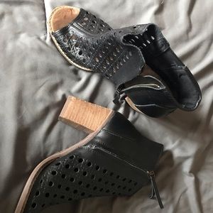 Toms Lattice Leather Bootie